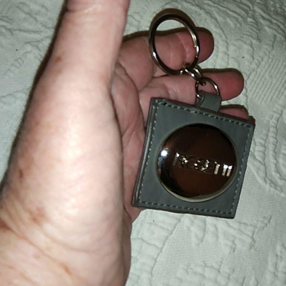 NWOT Rosetta silver tone gray key chain